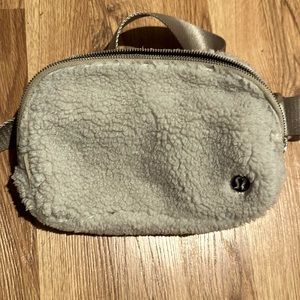 NWOT Lululemon fleece belt bag